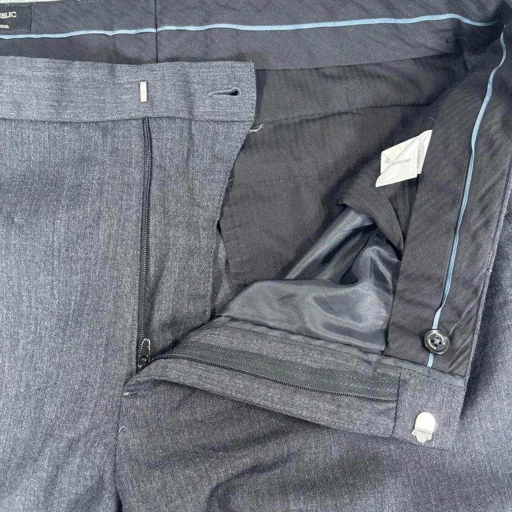Banana Republic Dress Pants Mens 36x30 Dark Charcoal 100% Wool Tailored Fit